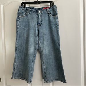 LAST CALL🚨 Lane Bryant Seven Straight Leg Crop 14